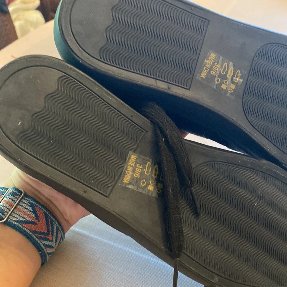 👟 3/$10 - sneakers